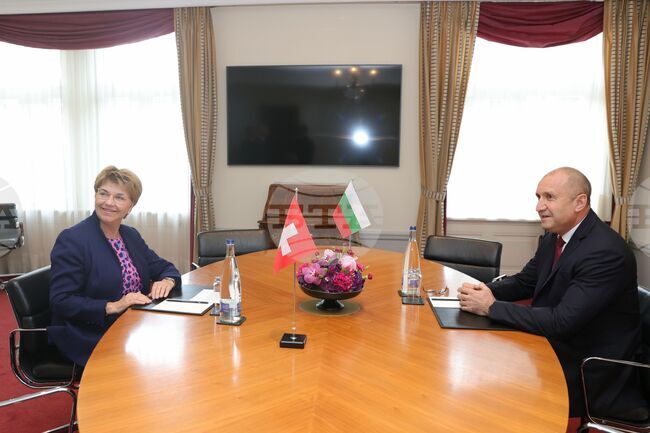 Швейцария - Румен Радев - Виола Амхерд - среща