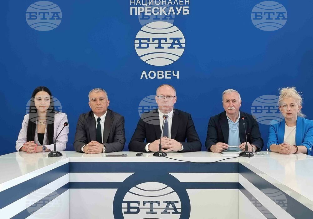 Отиваме в ЕП, за да работим, не да изваждаме България от Европейския съюз, каза Станислав Стоянов от „Възраждане“