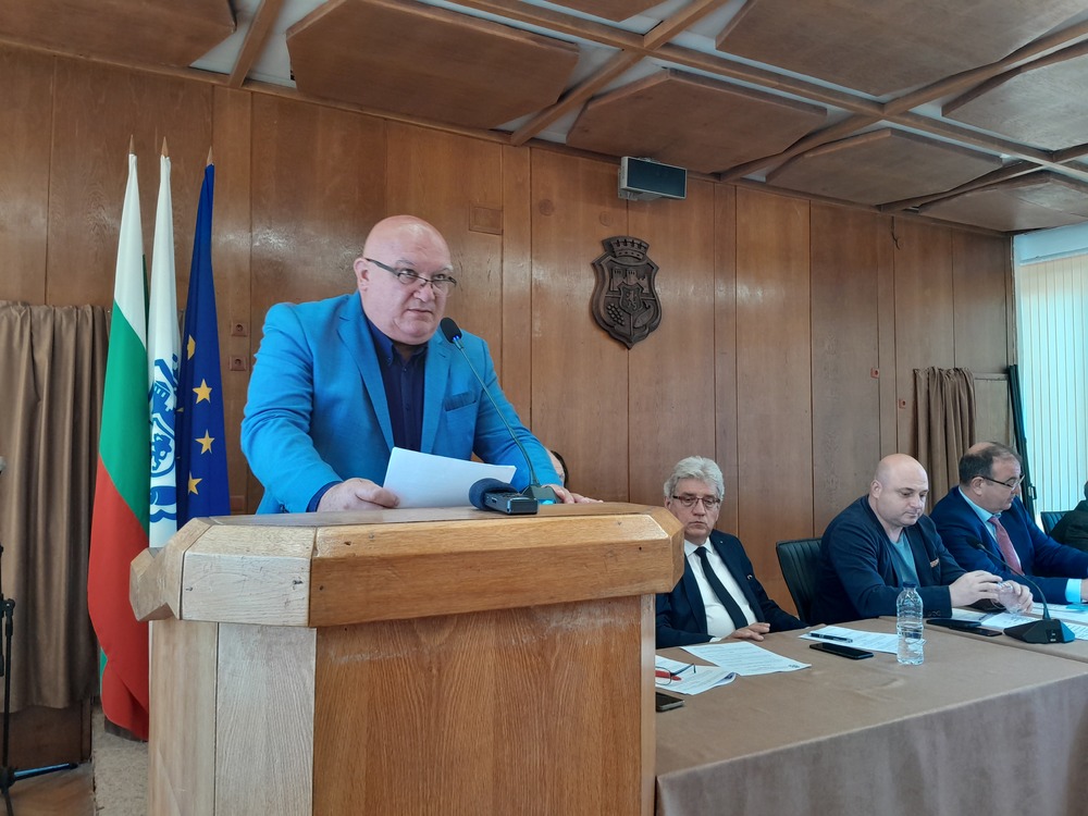 Кметът Д-р Цветан Ценков: „Община Видин няма отношение към новоизградения буферен паркинг преди Дунав мост 2“