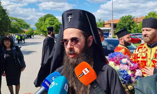 Всеки един от клира и миряните в Сливенска епархия може да разчита на моята отеческа любов, уважение и лоялност, заяви новият Сливенски митрополит Арсений