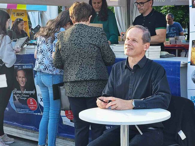 Пролетен панаир на книгата - Жозе Родригеш душ Сантуш