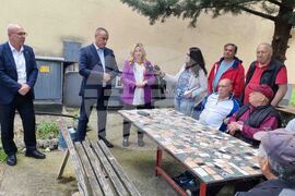 Кърджали - заместник-кмет - гаражи - среща