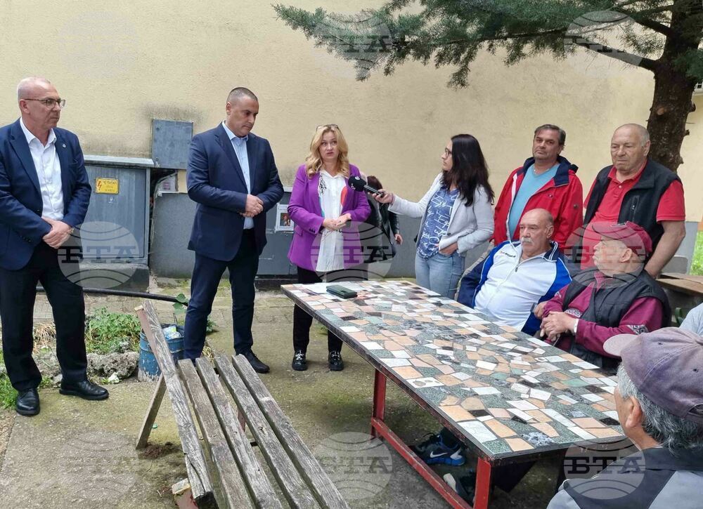 Кърджали - заместник-кмет - гаражи - среща
