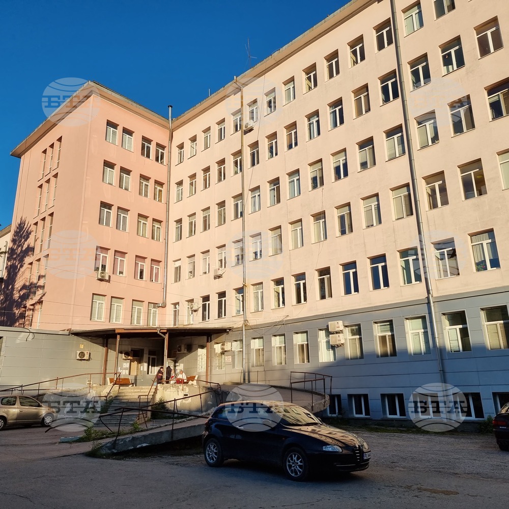 Болен от коронавирус пациент е избягал от пернишката болница