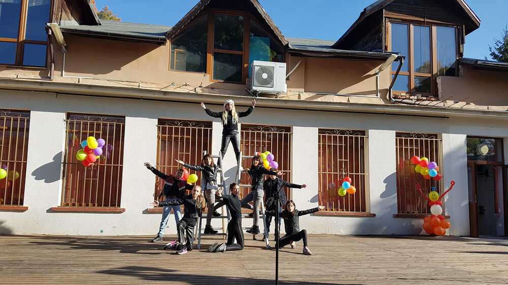 Близо 50 000 ученици се включват в националната програма „Заедно в изкуствата и спорта“