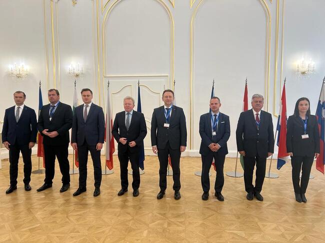 Министър Гечев: Трябва да мислим единно, по европейски, защото кризата изменя света