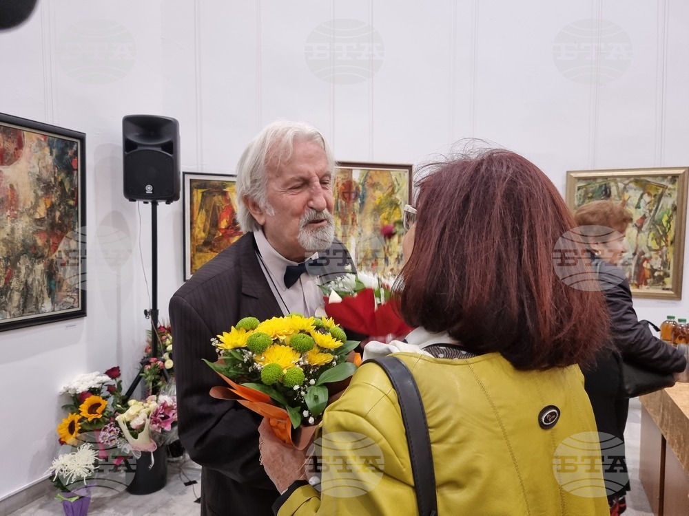 С изложбата „Пътят към храма“ великотърновският художник Христо Панев отпразнува своите 80 години