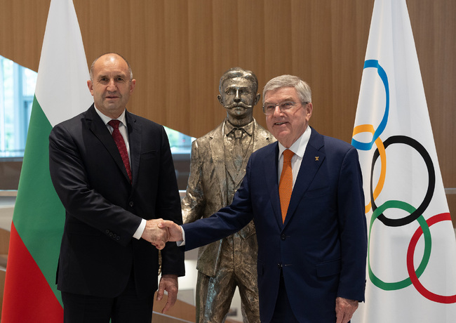 Държавният глава Румен Радев проведе среща с президента на МОК Томас Бах