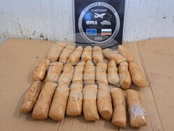 Снимки: Агенция „Митници“