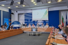 Национален пресклуб на БТА София - хранителни добавки - дискусия