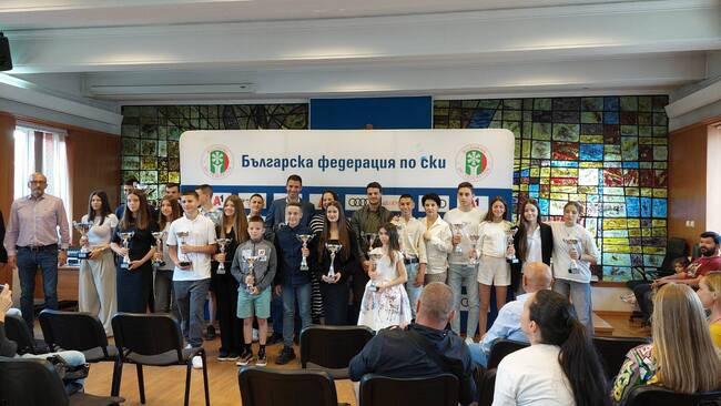 Община Банско: Ски клуб „Юлен“ Банско завърши триумфално състезателния сезон