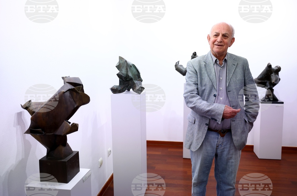 Sofia's Rakursi Gallery Shows Early Works by Sculptor Pavel Koychev