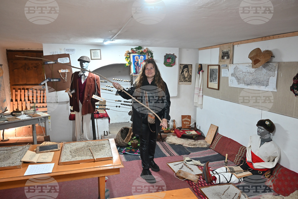 Берковица - възстановка на килийно и взаимно училище