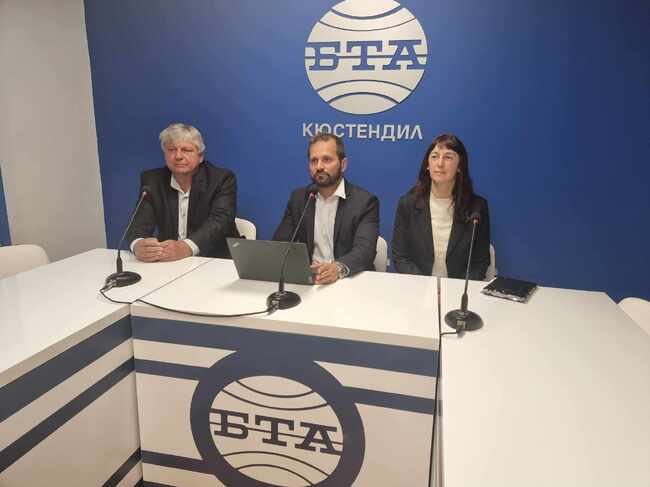 Пресконференция на кандидати за народни представители от партия "Възраждане" в Кюстендил