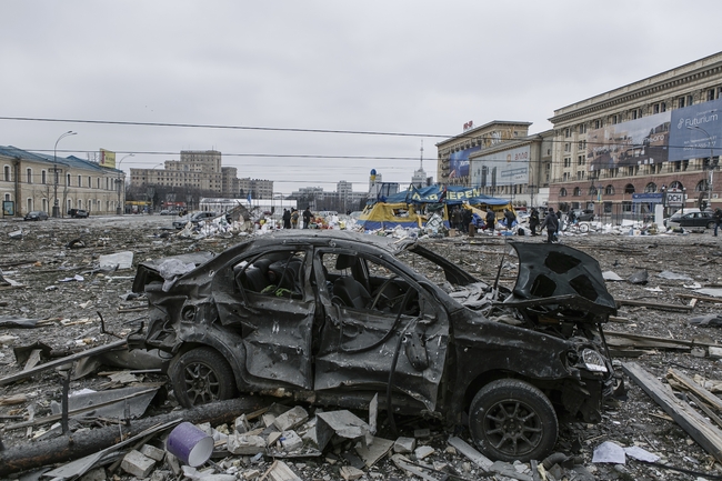 Най-малко 34 убити цивилни за два дни руски атаки край Харков, съобщиха украинските власти; ситуацията в Киев е "под контрол", каза кметът