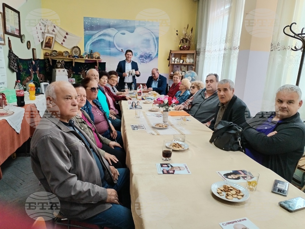 Водачът на листата на "Солидарна България" в Силистра Димитър Караджов се срещна с представители на териториалната организация на Съюза на слепите