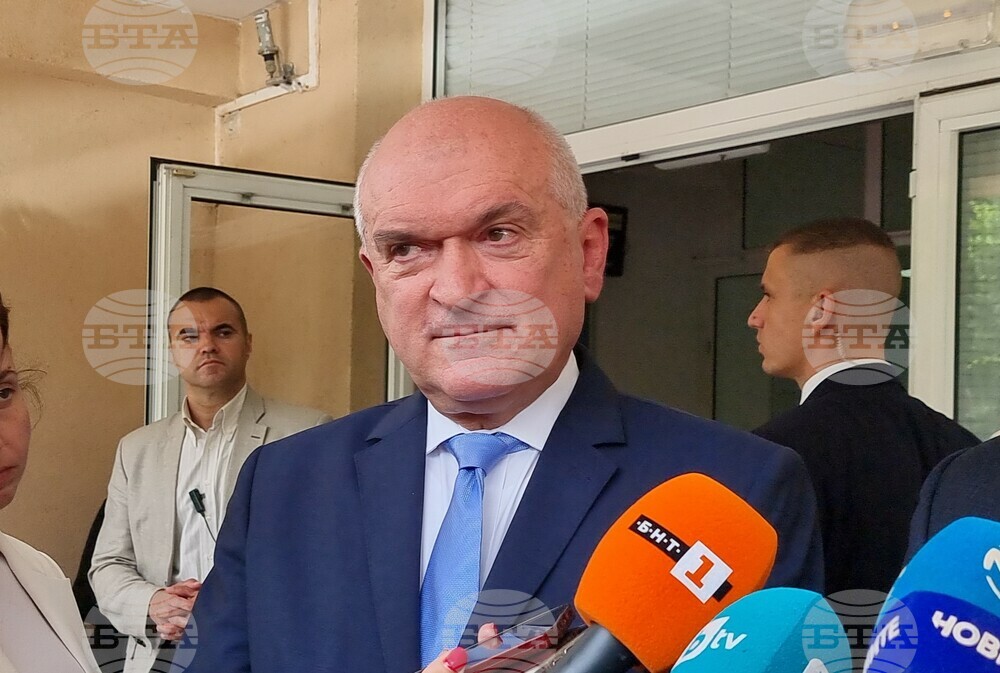 Няма как да отпуснем 38 млн. лева за щетите от наводненията в Карловско, каза служебният премиер Димитър Главчев