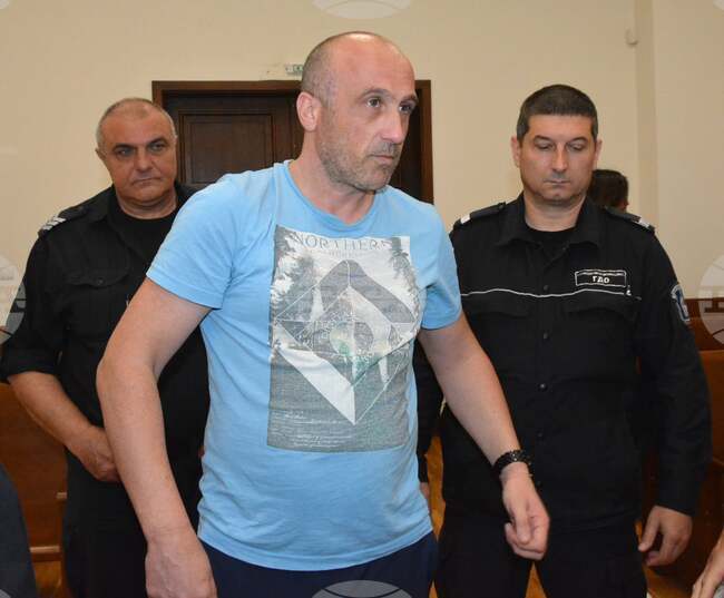 Мъж получи четири години затвор за трафик на шест килограма хероин през "Капитан Андреево" след споразумение