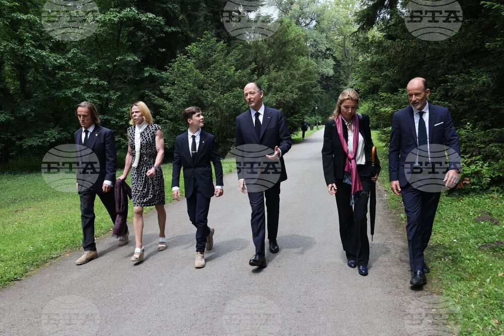 Цар Фердинанд - тленни останки - траурна церемония