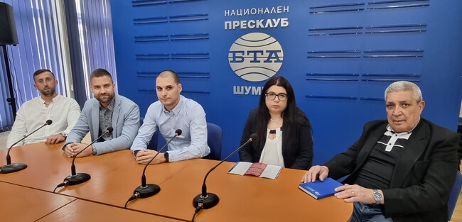 Пресконференция на партия „Морал, единство, чест“