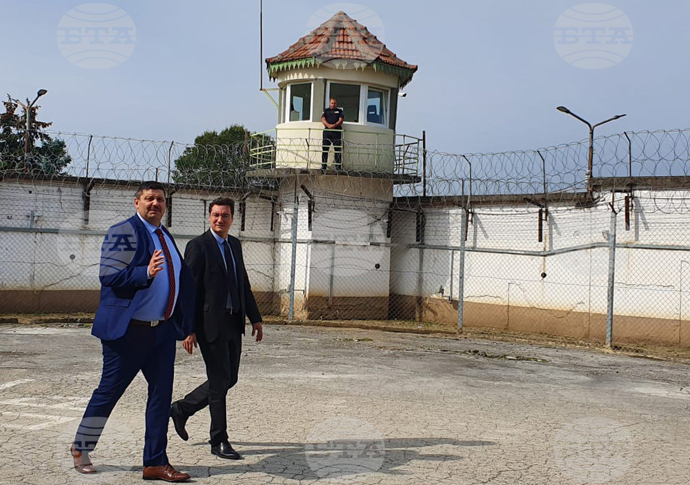 Caretaker Justice Minister Inspects Prison in Pleven