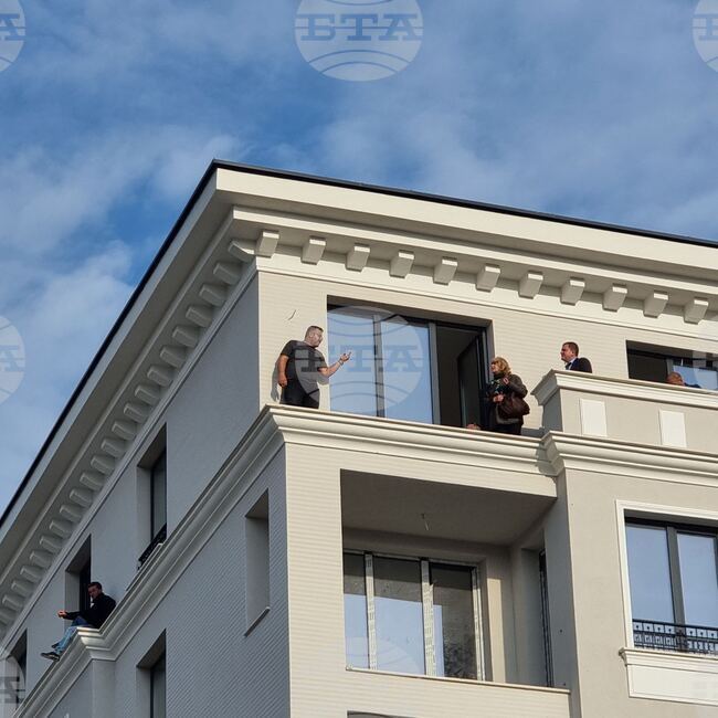 Перник - работници - искане за изплащане на трудовите им възнаграждения