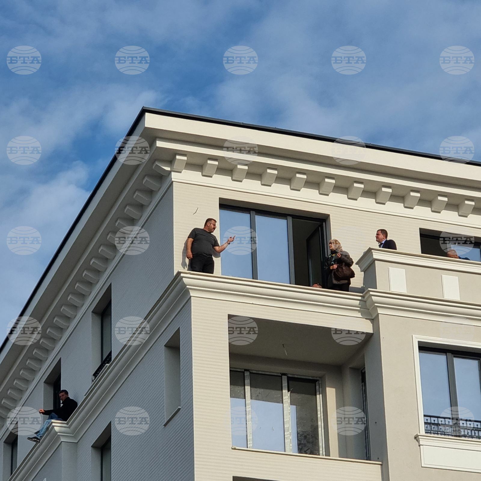 Перник - работници - искане за изплащане на трудовите им възнаграждения