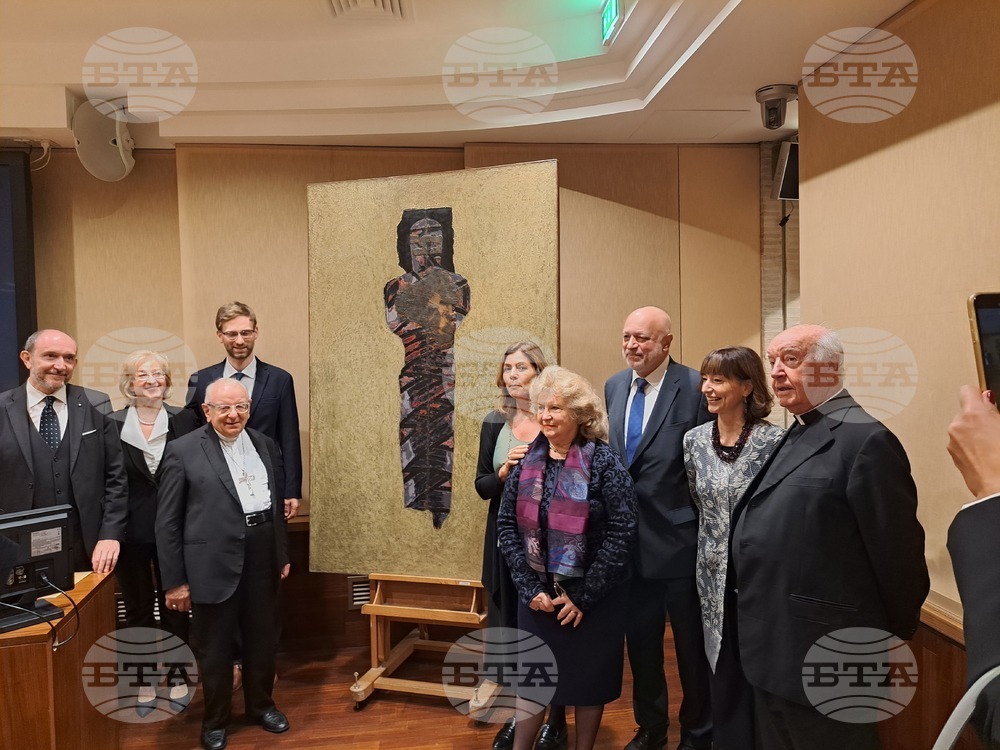 Bulgarian Artist Ivan Vukadinov's Painting Becomes Part of Vatican Museums Collection