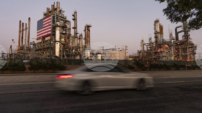 Цените на петрола се повишиха след удължаването на митническото примирие между САЩ и Китай