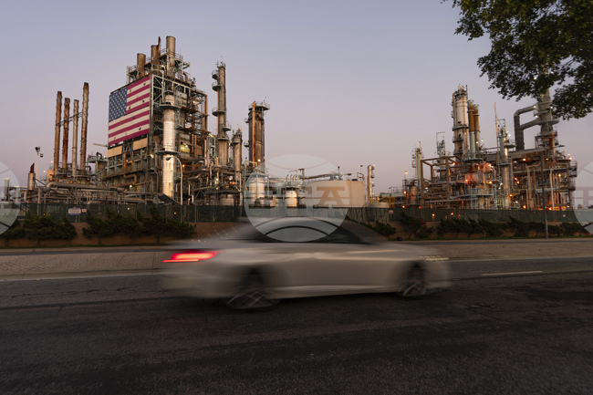 Цените на петрола се повишиха след удължаването на митническото примирие между САЩ и Китай