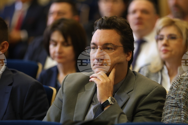 President Radev Signs Decree to Release Krum Zarkov as Secretary for Legal Affairs