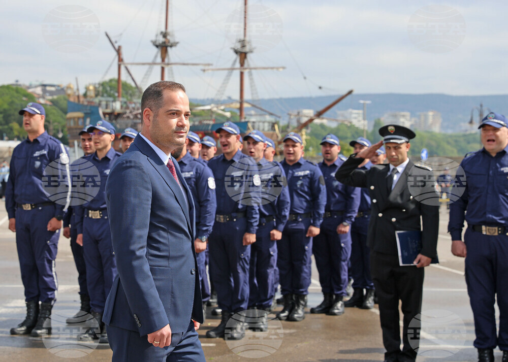 Варна - министър Калин Стоянов - клетва на курсанти на МВР