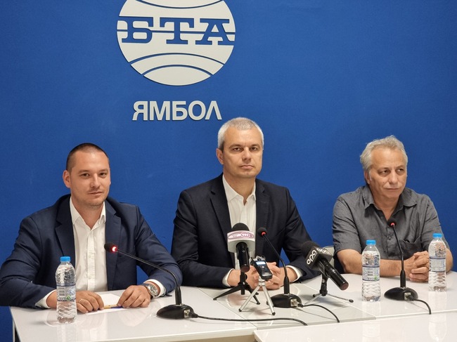 Пресконференция на лидера на ПП "Възраждане" Костадин Костадинов в Ямбол