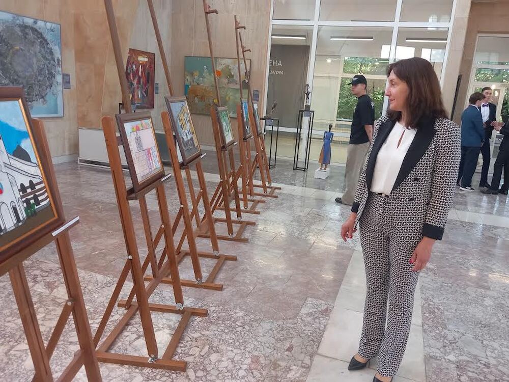 Община Стара Загора – Зам.-кметът Надежда Чакърова: Съпричастността на деца към деца превръща доброто в лавина