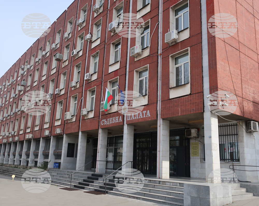 В Плевен по искане на Районната прокуратура е задържан 23-годишен за измама с продажба на пелети