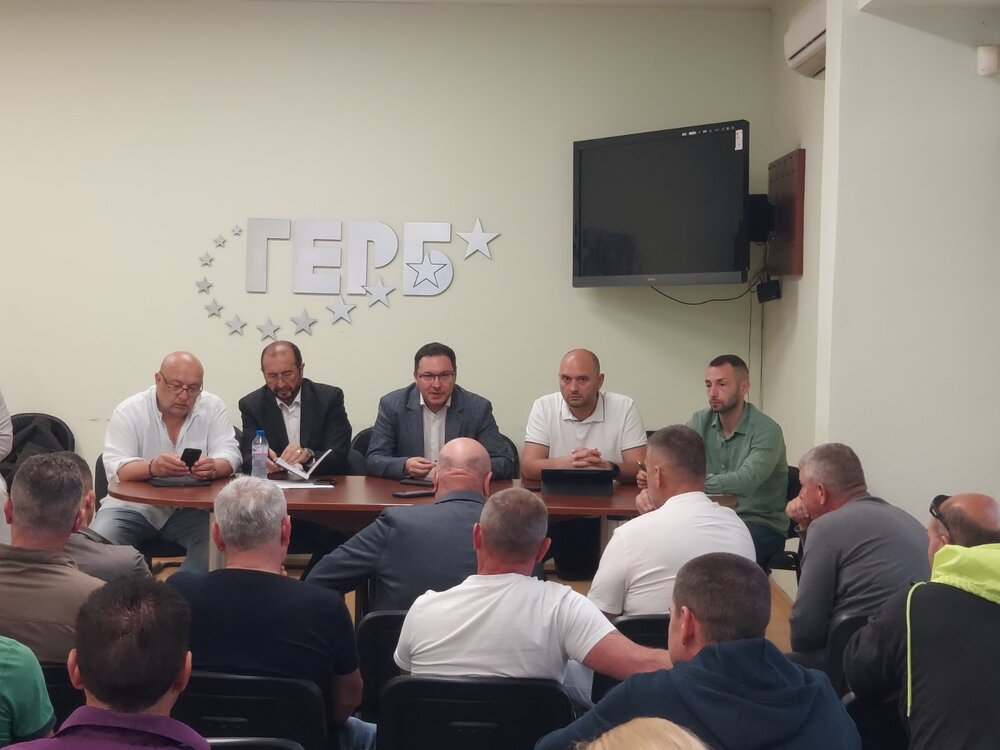 Рибарите във Варна обсъдиха проблемите в сектора на среща с ГЕРБ - СДС