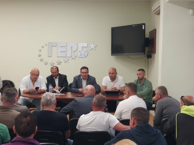 Рибарите във Варна обсъдиха проблемите в сектора на среща с ГЕРБ - СДС