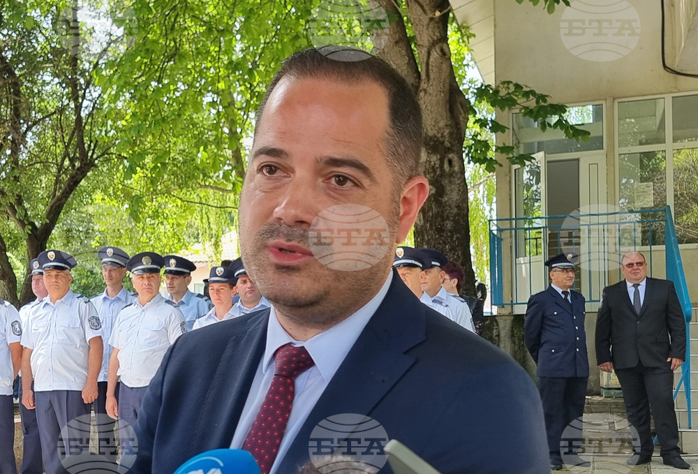 Чрез обществени поръчки ще бъдат закупени 273 камери за измерване на скоростта, каза в Шабла служебният вътрешен министър Калин Стоянов