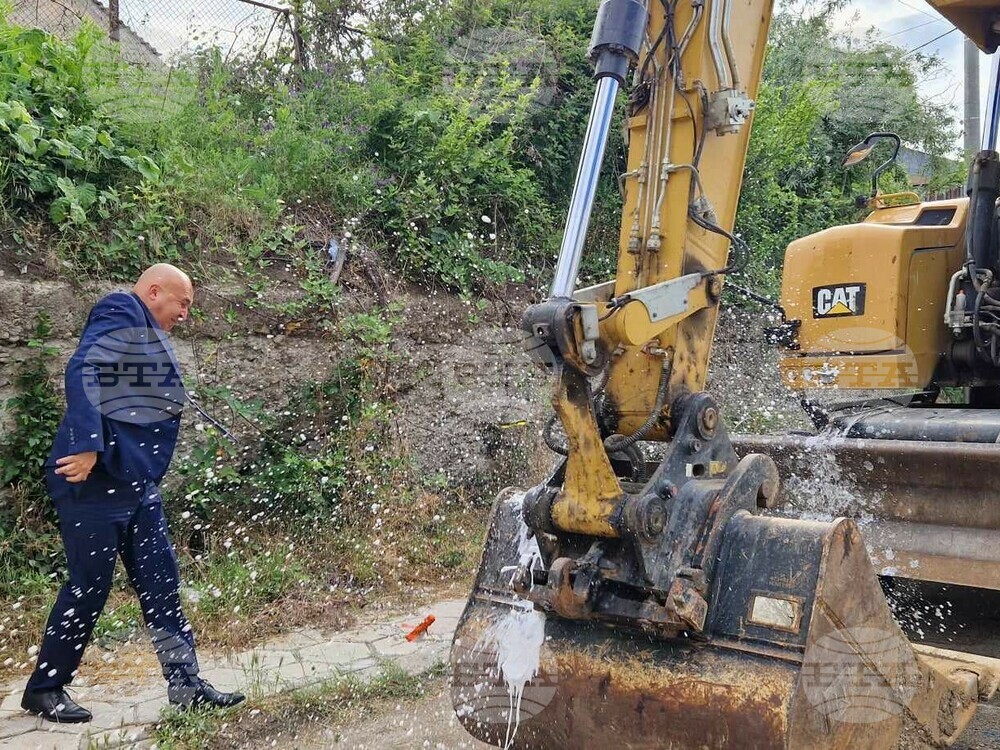 Ремонтни дейности по над 25 улици започнаха в три от кварталите на Кърджали