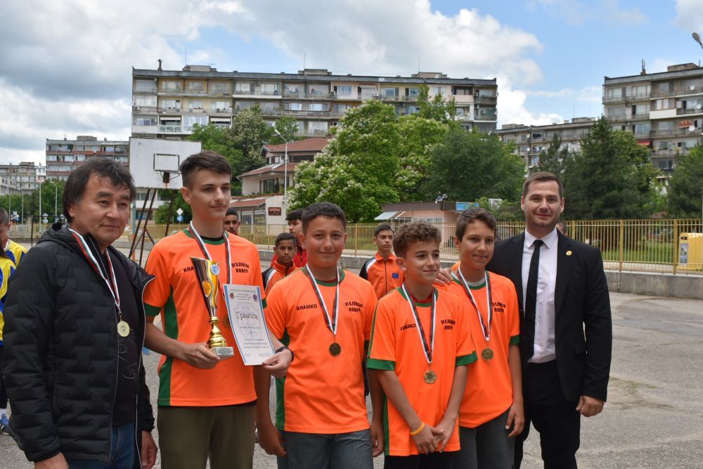 Община Ловеч: ОУ „Васил Левски” спечели ученическото състезание „Защита при бедствия, пожари и извънредни ситуации“