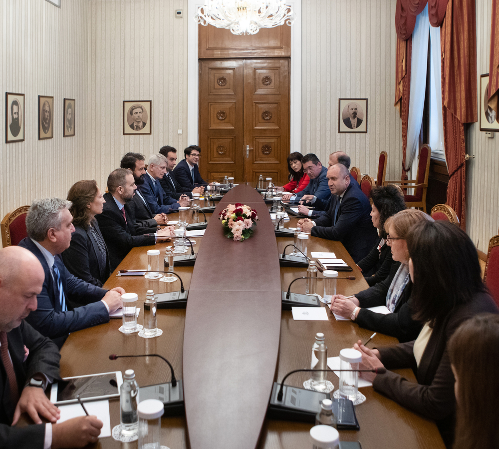 Президентът: България се нуждае от дългосрочна стратегия за развитие на икономиката, надхвърляща ограничения мандат на дадено правителство