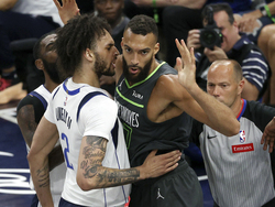 Mavericks Timberwolves Basketball