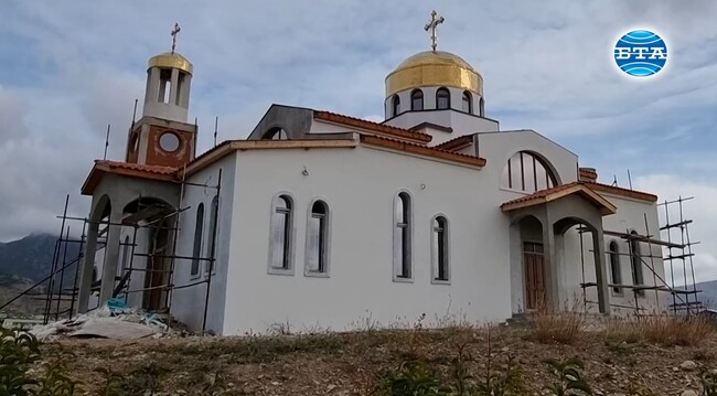 На Петковден във все още недовършената църква "Света Петка" в Сливен ще бъде отслужен празничен водосвет