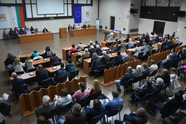 Кметът Илко Стоянов: Община Благоевград ще оказва пълна логистична помощ на жителите при кандидатстване за саниране на сгради