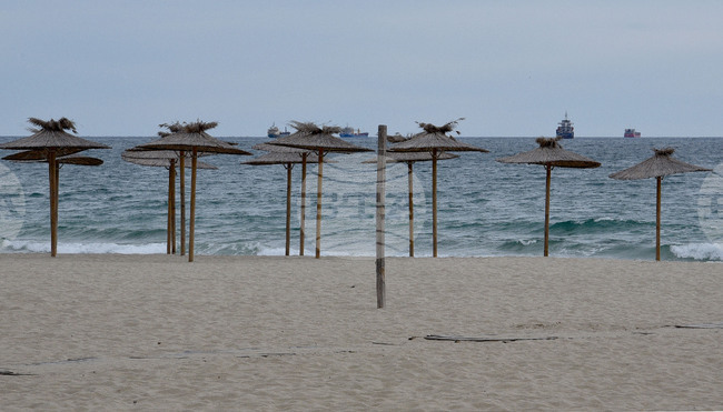 Слаб летен сезон на румънското Черноморие; хотелите с три звезди затварят от 1 септември