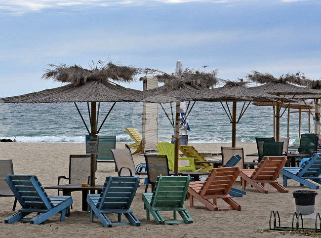 Във Варненска област най-нископлатени са работещите в строителството и туризма, сочат данните на статистиката