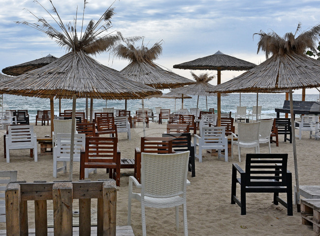 Най-ниско платени във Варненска област през първото тримесечие на годината са работещите в туризма и строителството