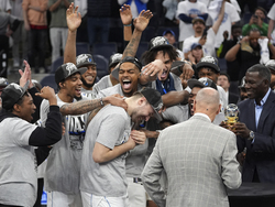 APTOPIX Mavericks Timberwolves Basketball