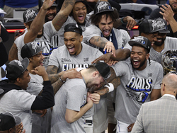 APTOPIX Mavericks Timberwolves Basketball