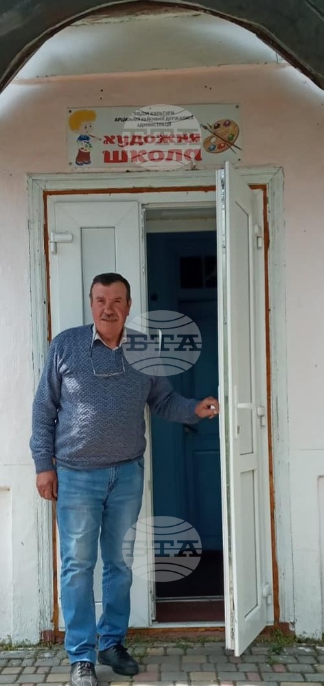 Художникът Иван Ненов съхранява българските традиции в бесарабското село Задунаевка